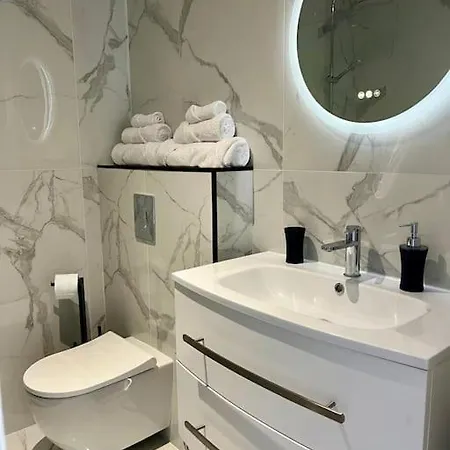 公寓 New With Swimming Pool *